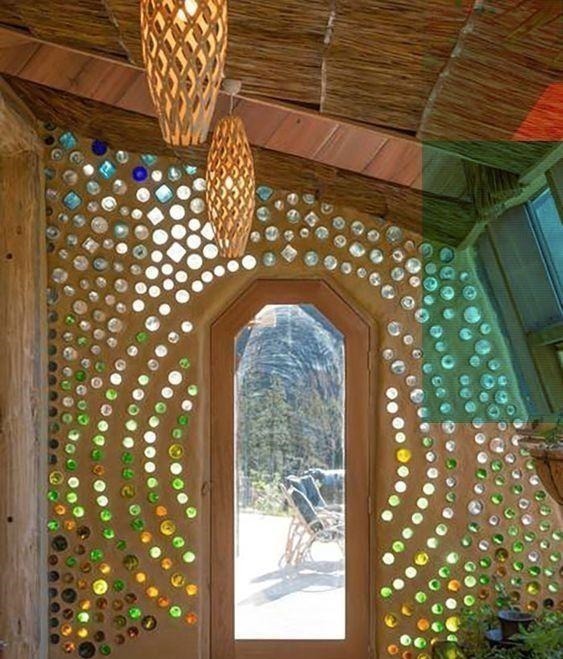 花坛|外国人的小脑瓜怎么想的，攒啤酒瓶砌花坛、盖房子，个个出乎意料！