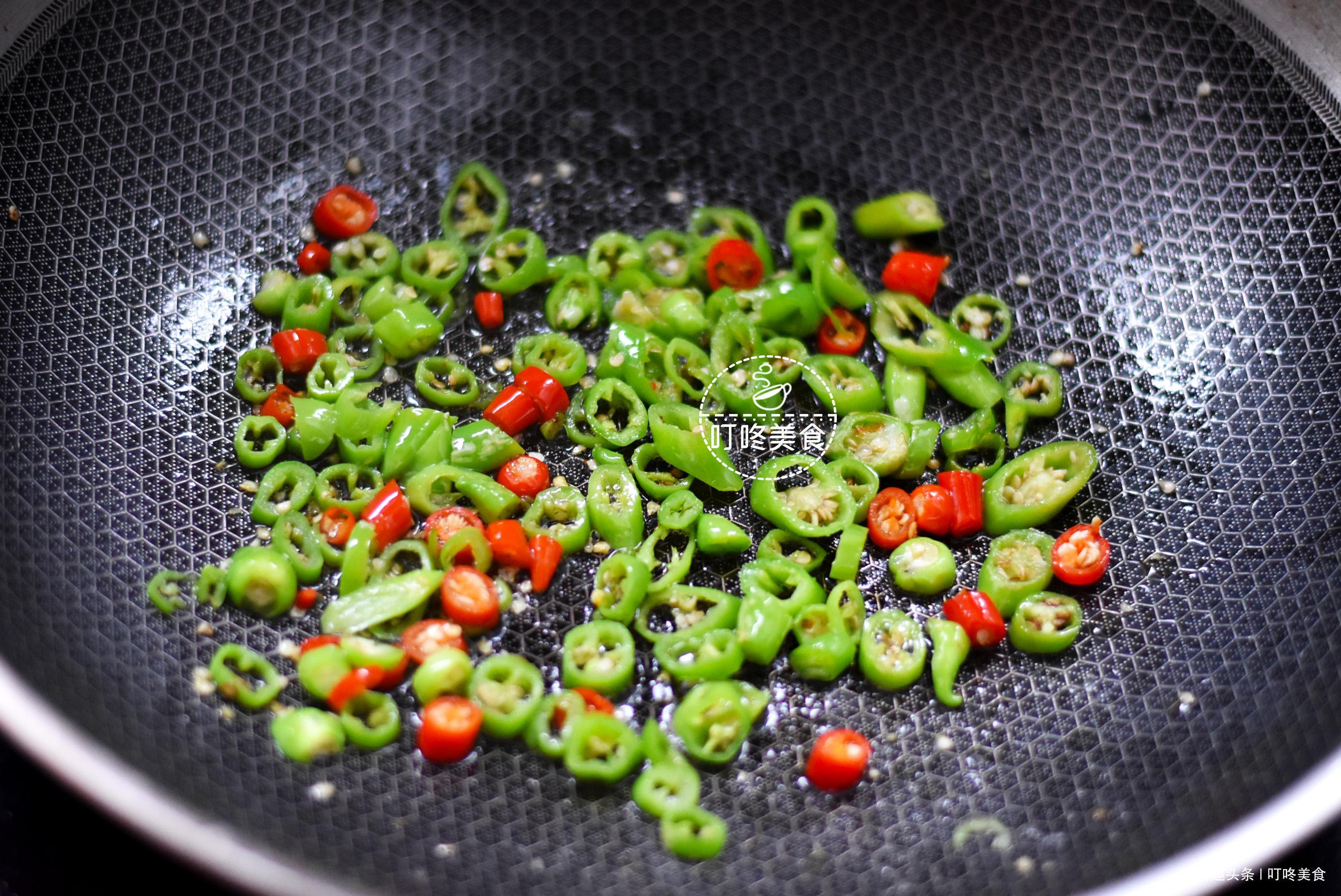 教你芥菜新吃法,晒一晒炒一炒,营养又下饭,比大鱼大肉还好吃