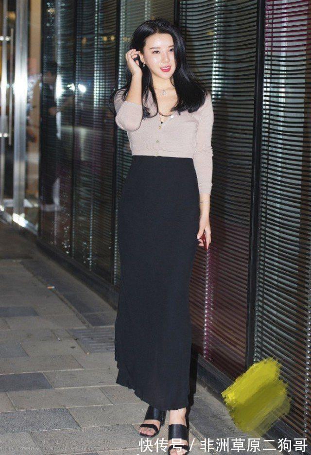 高跟鞋|美女穿的是20岁的衣服,但穿的是“40岁”的鞋子,这让人感觉很复杂