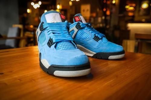 看完还不心动吗？！全新北卡 AJ4 最新实物图曝光！