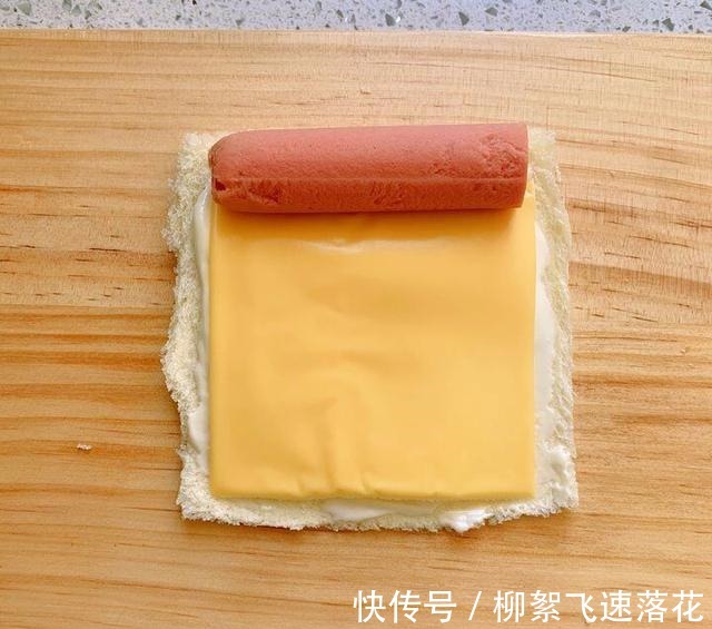 莫莫|教你如何用一片土司片就能制作出好吃又有营养的早餐！