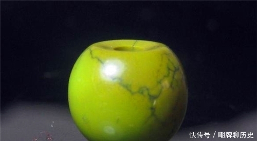 乾隆皇帝|孙殿英盗乾隆墓时,为何要把他的牙齿全部敲掉?真相让人愤怒