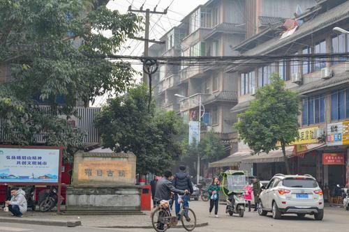 四川|四川峨眉山下的这座“佛系”古镇，有着1400年历史，充满古朴之韵