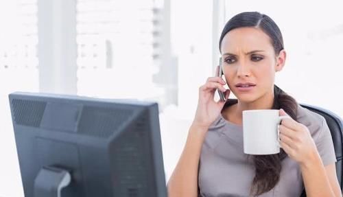 手机|睡觉时将手机放在枕边有“辐射”吗答案可能和你想的不一样