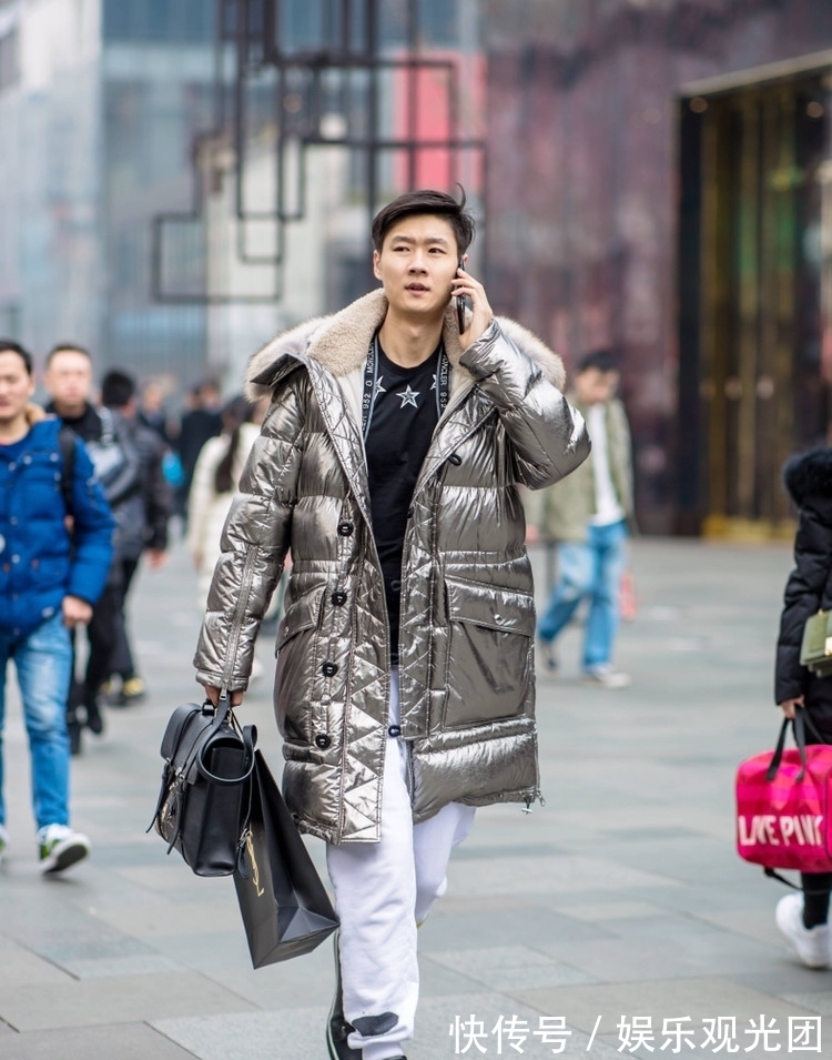 街拍|街拍：美女们穿着标新立异，发型千奇百怪，小编看了也是真是服气