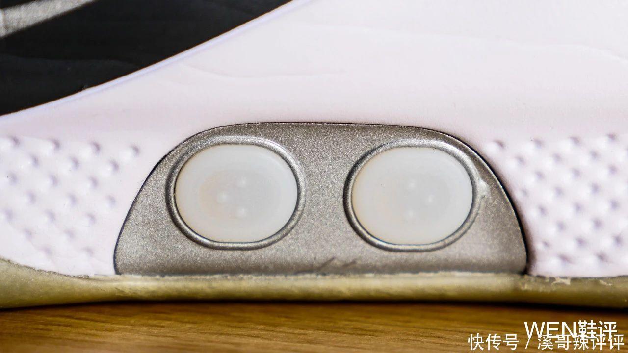 未来的球鞋到底应该是什么样呢Nike的答案就是这款鞋