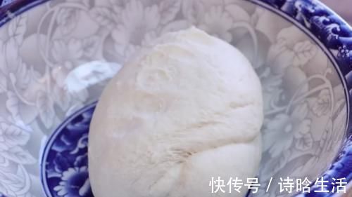 烙饼时，不要直接烙，多加这两步，饼柔软又起层，3分钟就能出锅