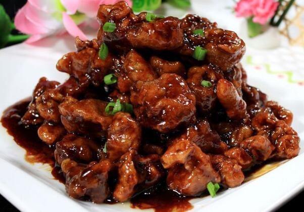 美味的家常菜,有肉有菜,非常爽口,做法简单,15分钟就能上桌