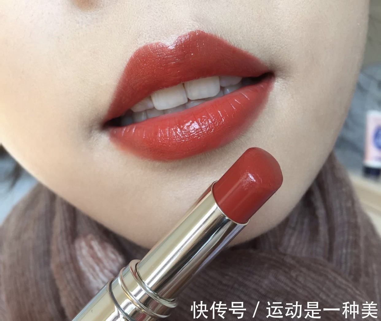 减龄 这些口红十分的减龄给人奶乖奶乖的感觉,让你很显温柔拥有好气质!