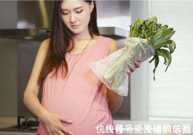 少女感|Papi酱越来越有孕妇相，32岁的年纪却少女感十足，网友：真羡慕