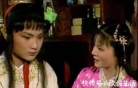 宝卿@薛宝钗为嫁给宝玉,偷摸做了一件丑事,被宝玉撞破后灰溜溜的走了