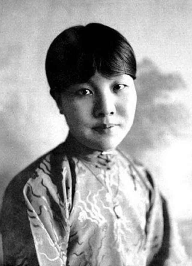 争议|鲁迅冰心骂她滥情,钱钟书骂她交际花,林徽因饱受争议却更惹人爱