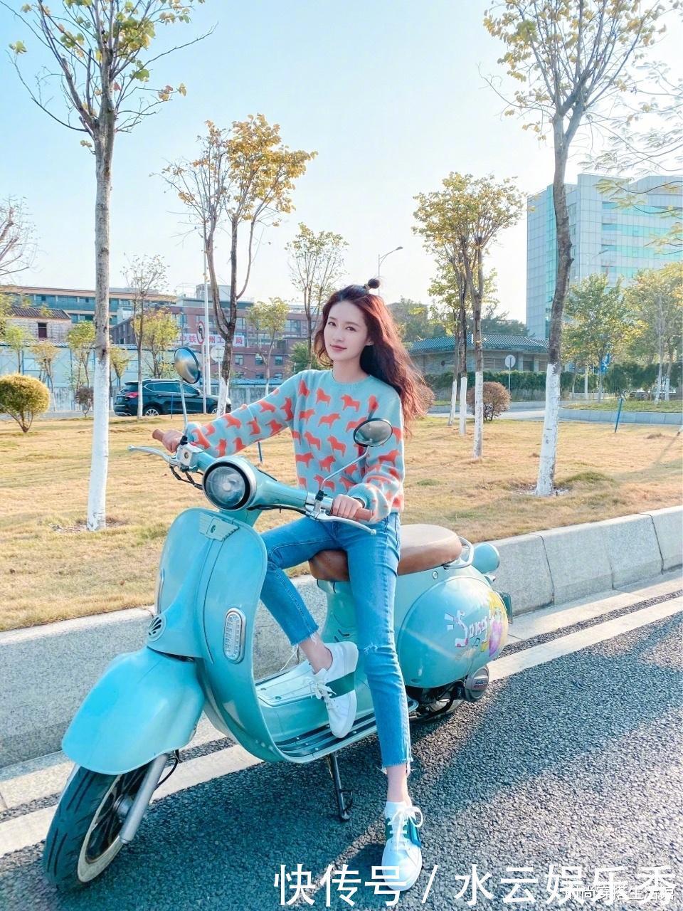 毛衣别再配小脚裤,太土!学明星们这样穿,时髦好看又显瘦