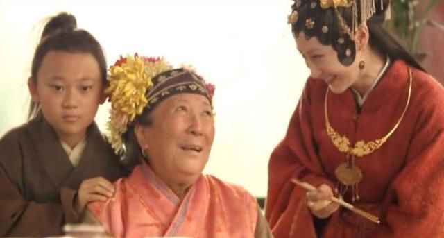 《红楼梦》震铄古今,为何清朝将其列为禁书?是否暗指乾隆一家?