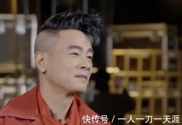 应采儿看陈小春表演,陈小春激动到说话需要翻译,网友被虐到了