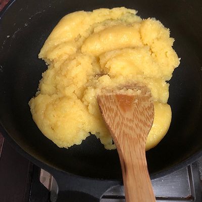 蛋黄水|流心奶黄月饼