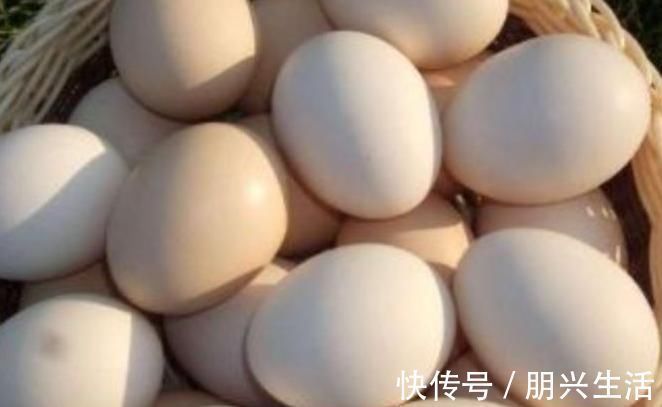 医生忠告：3种鸡蛋不能吃，特别是第1种，很多人傻傻还在吃！