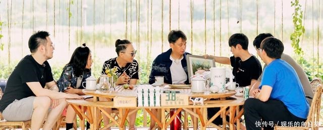 黄磊 《向往的生活5》路透嘉宾锁定乔杉、杨紫,张艺兴鸡窝掏蛋