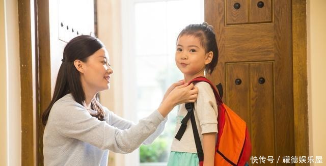 专家指责家长:“接送潮”会毁了孩子,家长霸气回怼,太解气了!