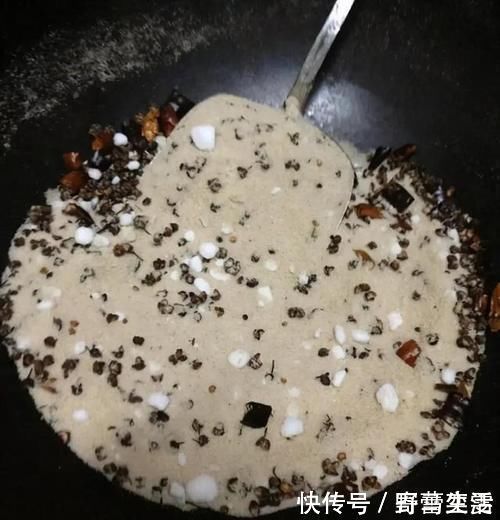腥臭味|腌10斤腊肉，有人放10斤盐有人放1两？都不对！教你正宗做法