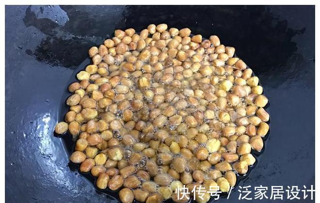花生米|油炸花生米,可别直接下油锅,牢记两个小技巧,放10天还嘎嘣脆