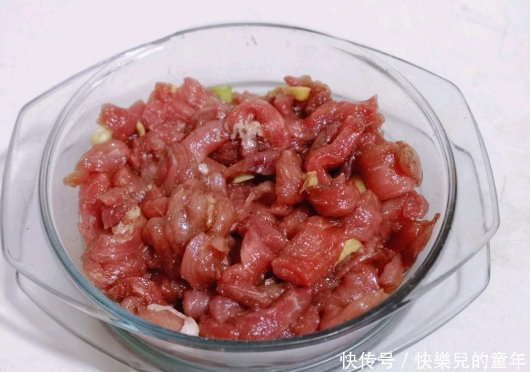 酸酸甜甜的口感再配上一碗米饭，孩子天天吵着要吃，下饭必备