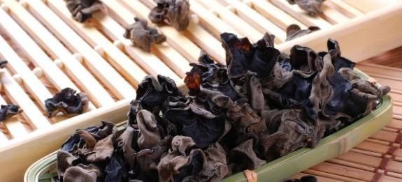 此物|木耳营养丰富,但木耳不能和此物一起吃,知道的人却不多