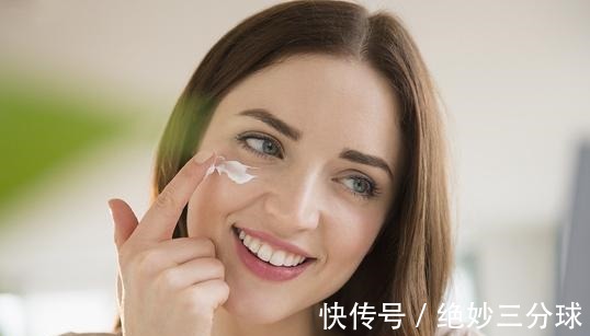 妙招|巧用蜂蜜加“它”敷脸,坚持7天淡斑还能去黑头,见效快还不花钱!