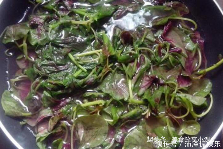 毛钱|夏天,遇到这菜我必买10斤,5毛钱一斤,锅中一蒸清淡营养还补钙