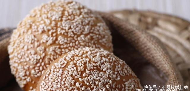 做法|美食推荐:鲜椒鸡,蛋花豆腐羹,香辣豆腐,芝麻小汉堡的做法