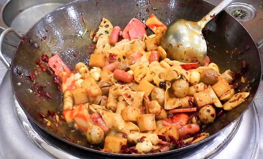 麻辣香锅家常实用做法，零难度零技巧，香辣下饭，吃不过瘾