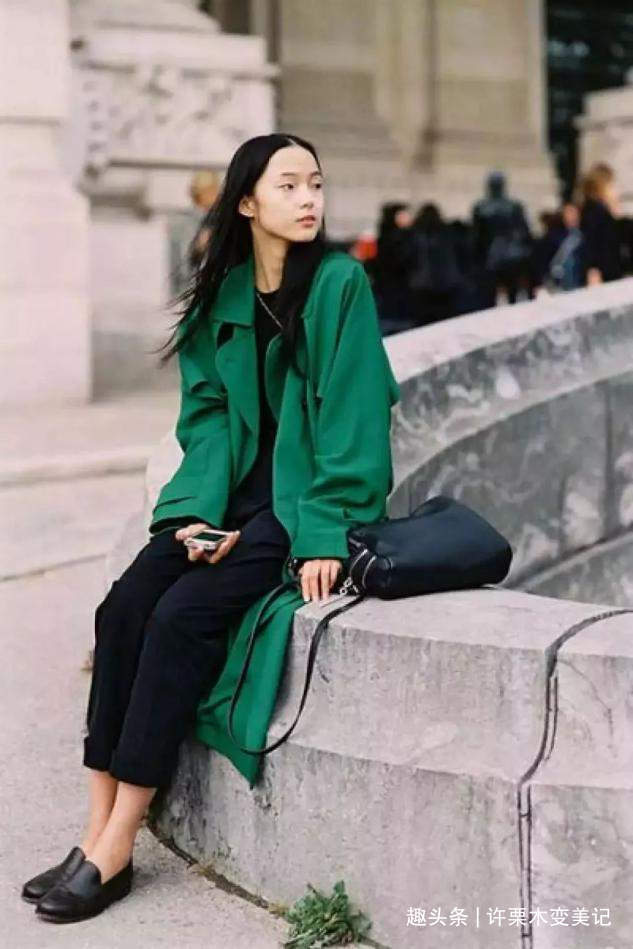 羽绒服|不管大衣还是羽绒服，女人少买黑色，这五种颜色更高级，洋气减龄