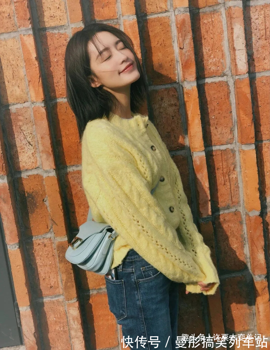 包包 今年流行“1+1”穿搭,时髦显瘦还优雅,笑笑博主都在穿!