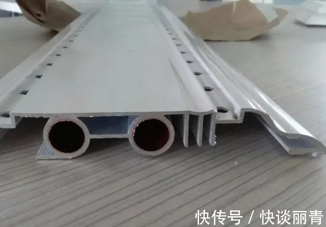 家具|踢脚线里也能装暖气,这样装太靠谱了,每月500省钱又美观