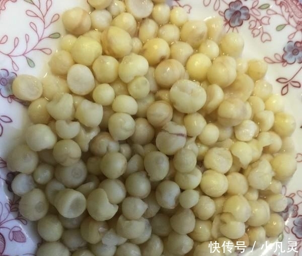 “天然雌性激素”被发现,妈妈常吃48看起来像25,女人味十足