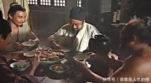 语道|宋江为何独喜李逵?戴宗一语道出奥秘!