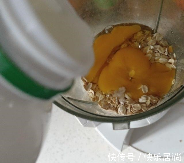 高蛋白燕麦松饼！