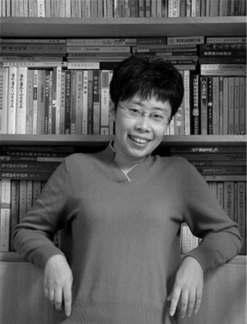 疑惑|继于丹之后,又一位国学大师现出原形,网友疑惑:她也配叫大师?