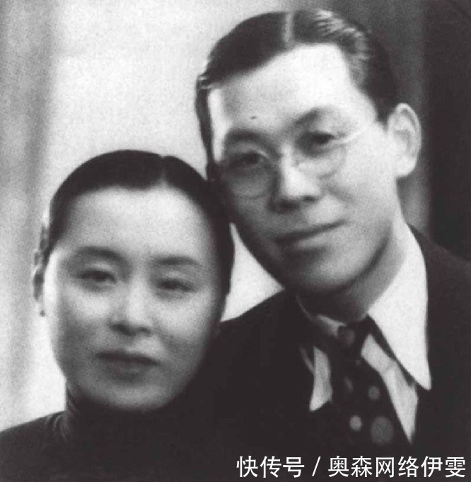 墓碑@徐志摩坠机去世后,陆小曼拒领尸体,墓碑前35级台阶暗指什么?