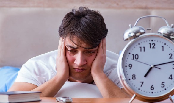 专家|失眠的“罪魁祸首”找到了！专家说坚持三件事，祝你一夜好眠！