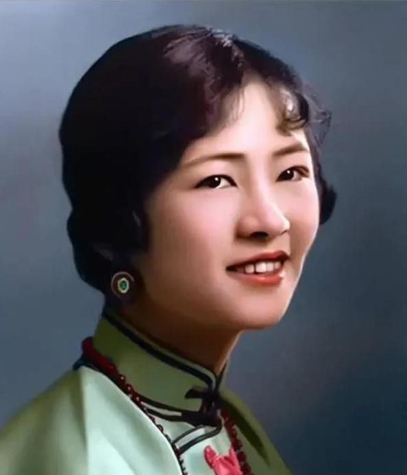 老照片还原民国名媛陆小曼与林徽因的真实容貌,真的太美了!