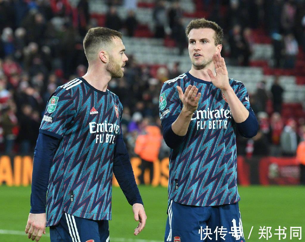 豪门|1-2到0-0!英超豪门又翻车,控球仅2成+被轰17脚,冲击队史第3冠