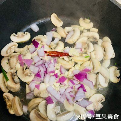 黑椒焗口蘑|简单省事懒人菜黑椒焗口蘑，一次就上瘾
