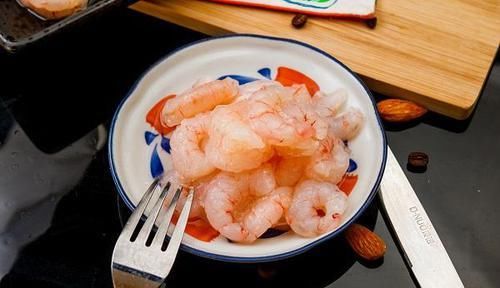 养肝护肝的食物有哪些？蒲公英和1物一起泡水喝，或能养肝清肝毒