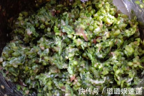 冬天，我家隔两天吃一次皇帝菜，入馅包饺子太香了，养心还安神