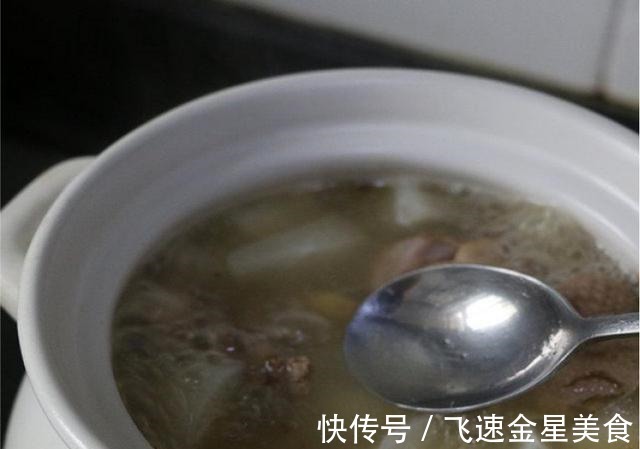 白萝卜|不管有钱没钱,多给家人喝这汤,营养鲜美又滋补,越喝越舒坦!