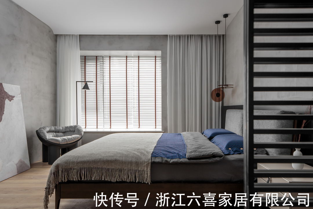 玻璃墙|175㎡三室一厅，用深色调打造开放及多洄游动线空间，真的绝美