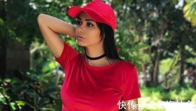 健身|俄罗斯美女被称“战斗民族”里的“娇媚天使”，网友：这身材爱了