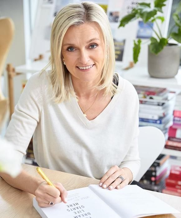 带来|丢掉手机看看纸笔带来的治愈,说不定还能为你的工作添灯加油