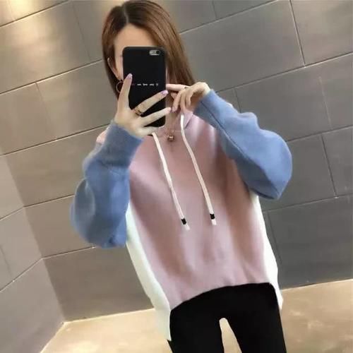 卫衣＋毛衣＋马甲，才是今年流行的打开方式！奔三奔四穿贼时尚